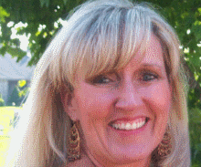 Denise Lough TRDlogorect Headshot