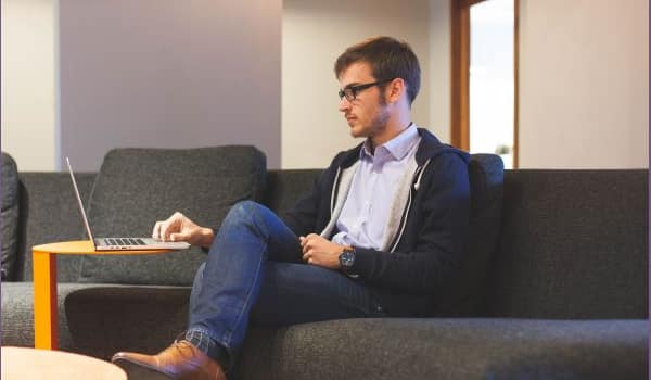 entrepreneur-working-on-laptop