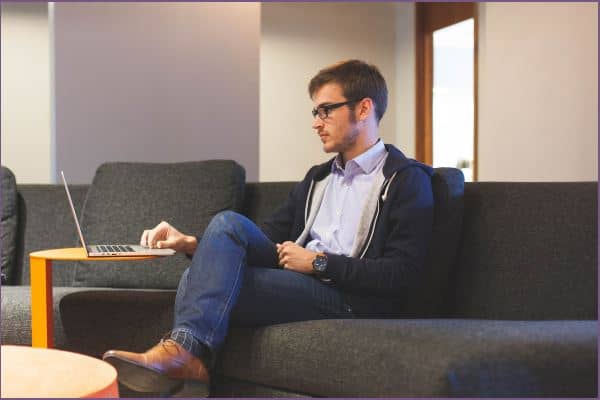 entrepreneur-working-on-laptop