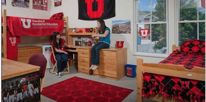 College Roommates in Dorm